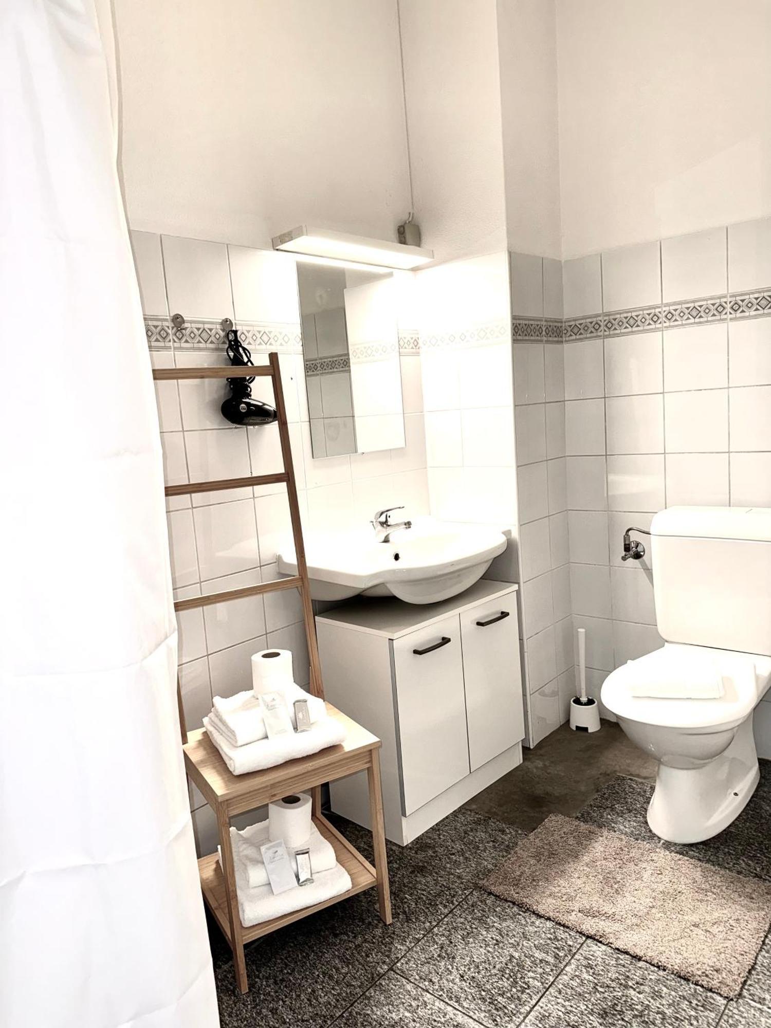 Hotel Leon D'Or Белинцона Екстериор снимка