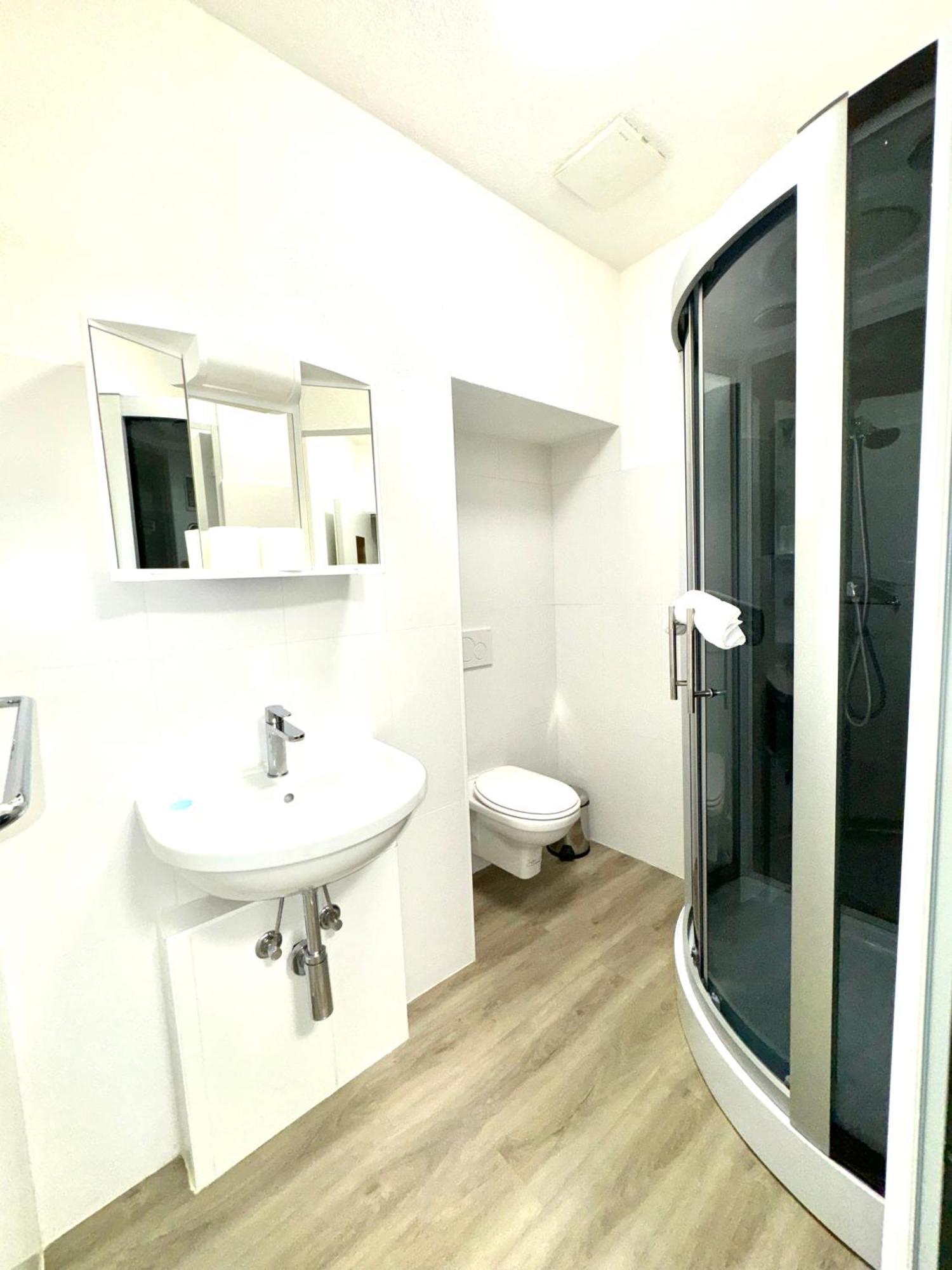 Hotel Leon D'Or Белинцона Екстериор снимка